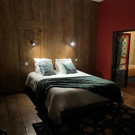 Mercier De Montigny - Les Chambres Du Beffroi - Spa Et Massage Fougères 外观 照片