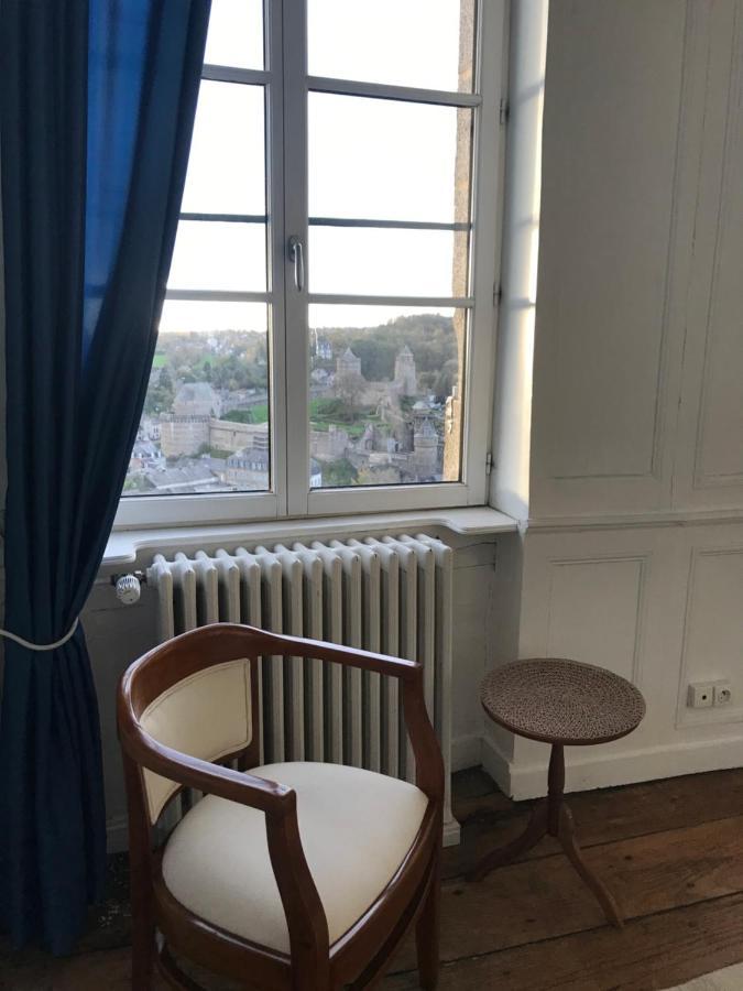 Mercier De Montigny - Les Chambres Du Beffroi - Spa Et Massage Fougères 外观 照片