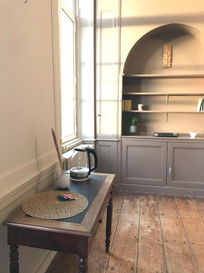 Mercier De Montigny - Les Chambres Du Beffroi - Spa Et Massage Fougères 外观 照片