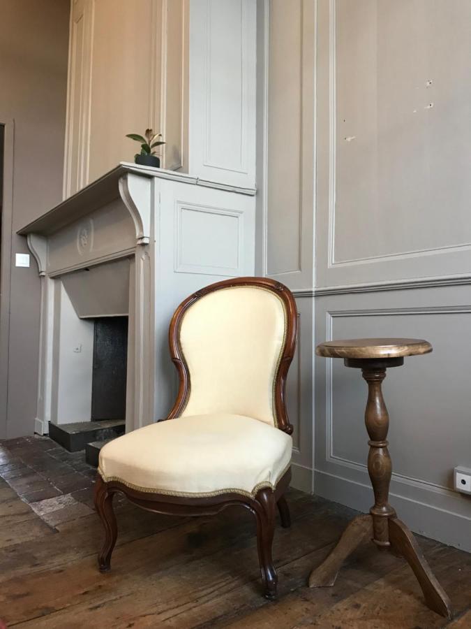 Mercier De Montigny - Les Chambres Du Beffroi - Spa Et Massage Fougères 外观 照片