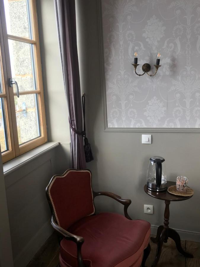 Mercier De Montigny - Les Chambres Du Beffroi - Spa Et Massage Fougères 外观 照片