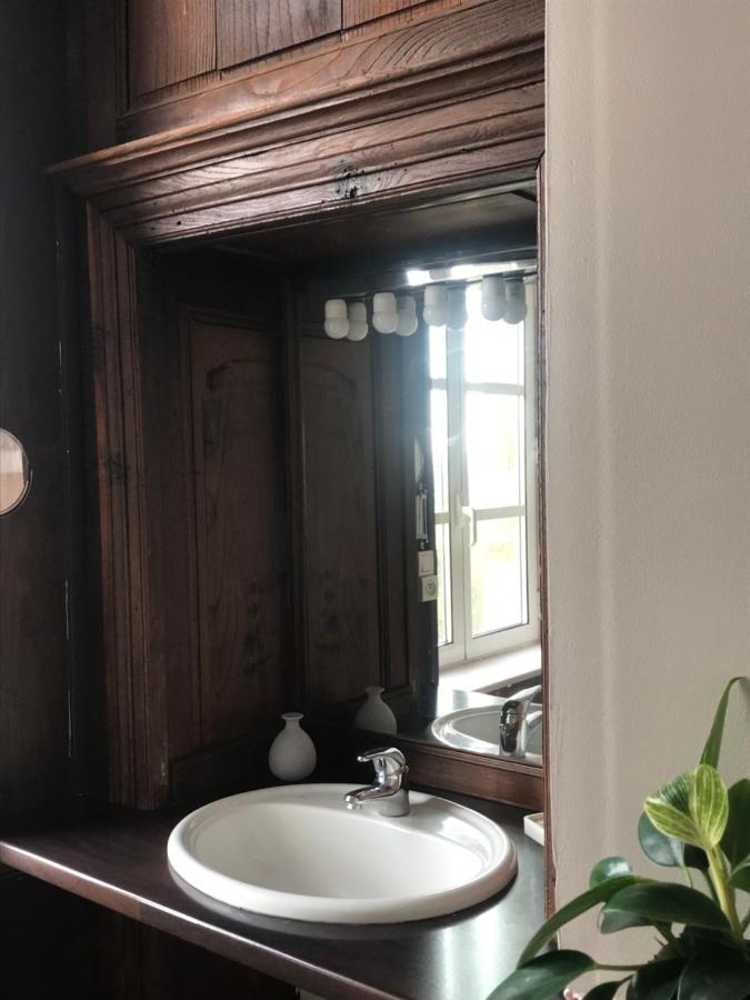 Mercier De Montigny - Les Chambres Du Beffroi - Spa Et Massage Fougères 外观 照片