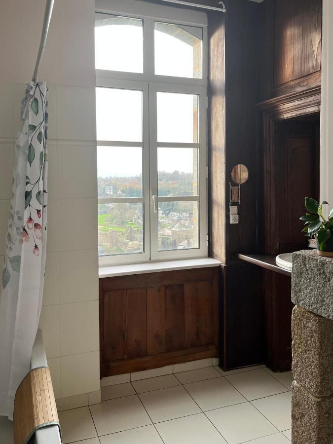 Mercier De Montigny - Les Chambres Du Beffroi - Spa Et Massage Fougères 外观 照片