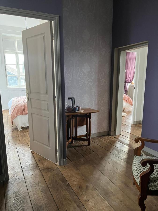 Mercier De Montigny - Les Chambres Du Beffroi - Spa Et Massage Fougères 外观 照片