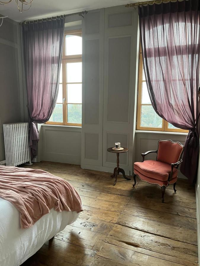 Mercier De Montigny - Les Chambres Du Beffroi - Spa Et Massage Fougères 外观 照片
