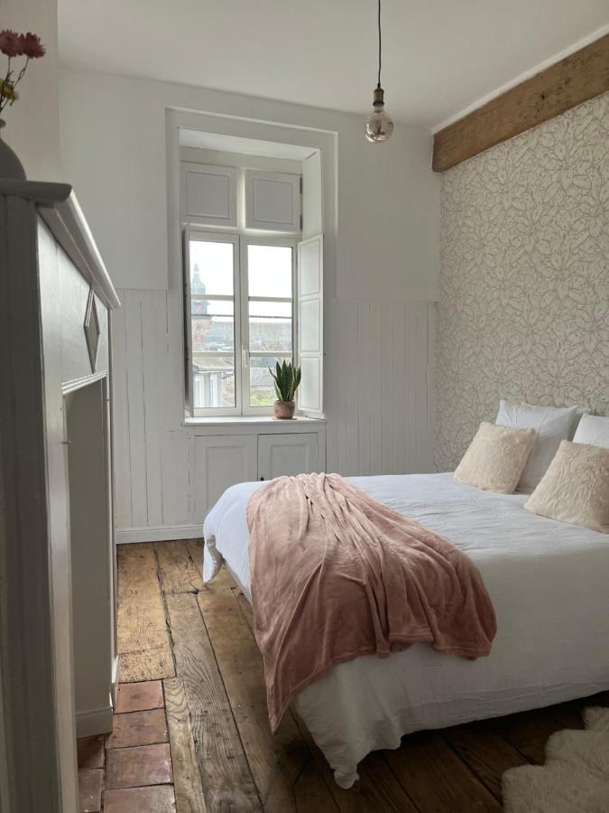 Mercier De Montigny - Les Chambres Du Beffroi - Spa Et Massage Fougères 外观 照片