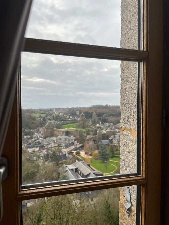 Mercier De Montigny - Les Chambres Du Beffroi - Spa Et Massage Fougères 外观 照片
