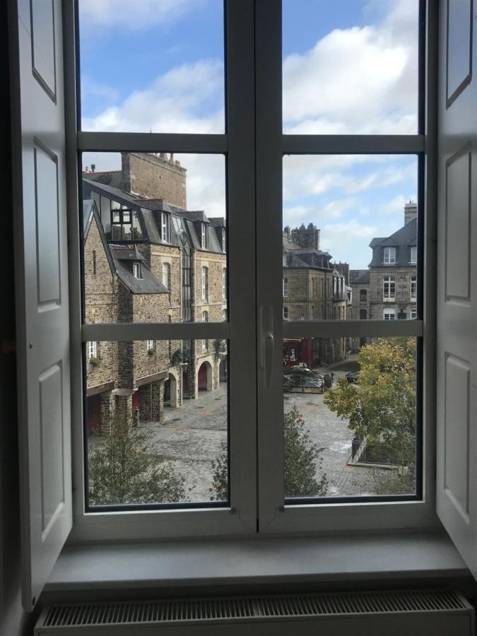 Mercier De Montigny - Les Chambres Du Beffroi - Spa Et Massage Fougères 外观 照片