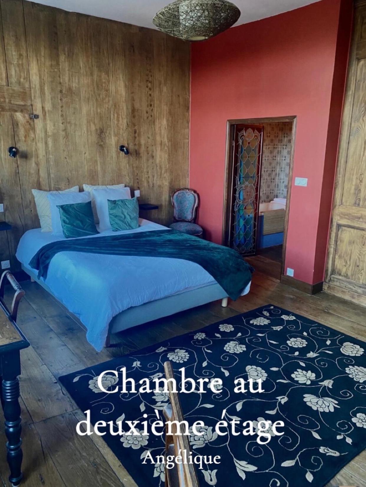 Mercier De Montigny - Les Chambres Du Beffroi - Spa Et Massage Fougères 外观 照片